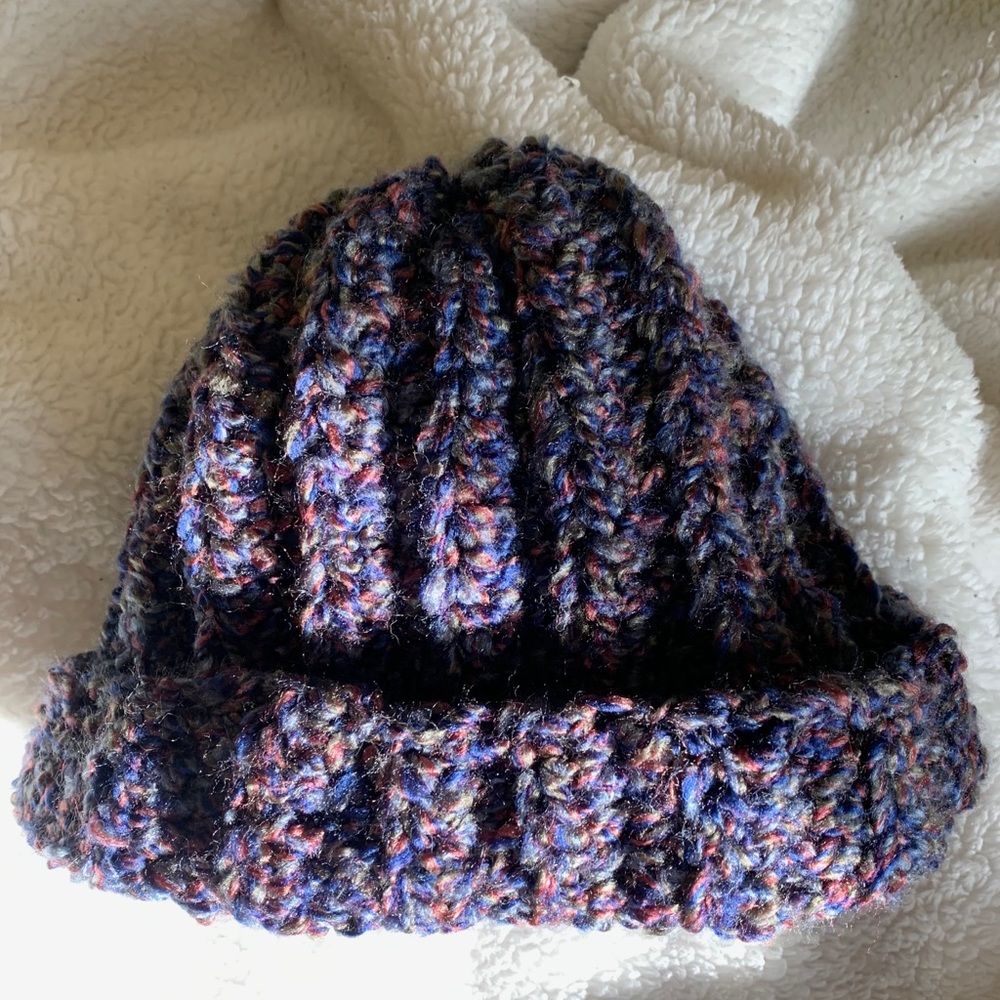 COZY HANDMADE CROCHET BEANIE - Picture 1 of 2